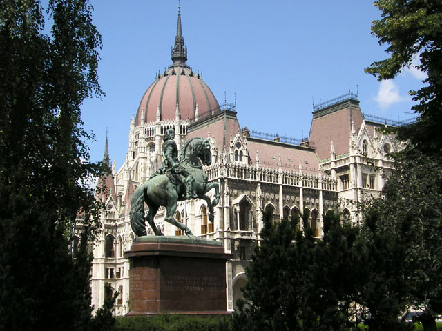 13 Budapešť, Parlament (Országbáz), 05.07.11